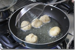 2012-03-11 Modak Making 004